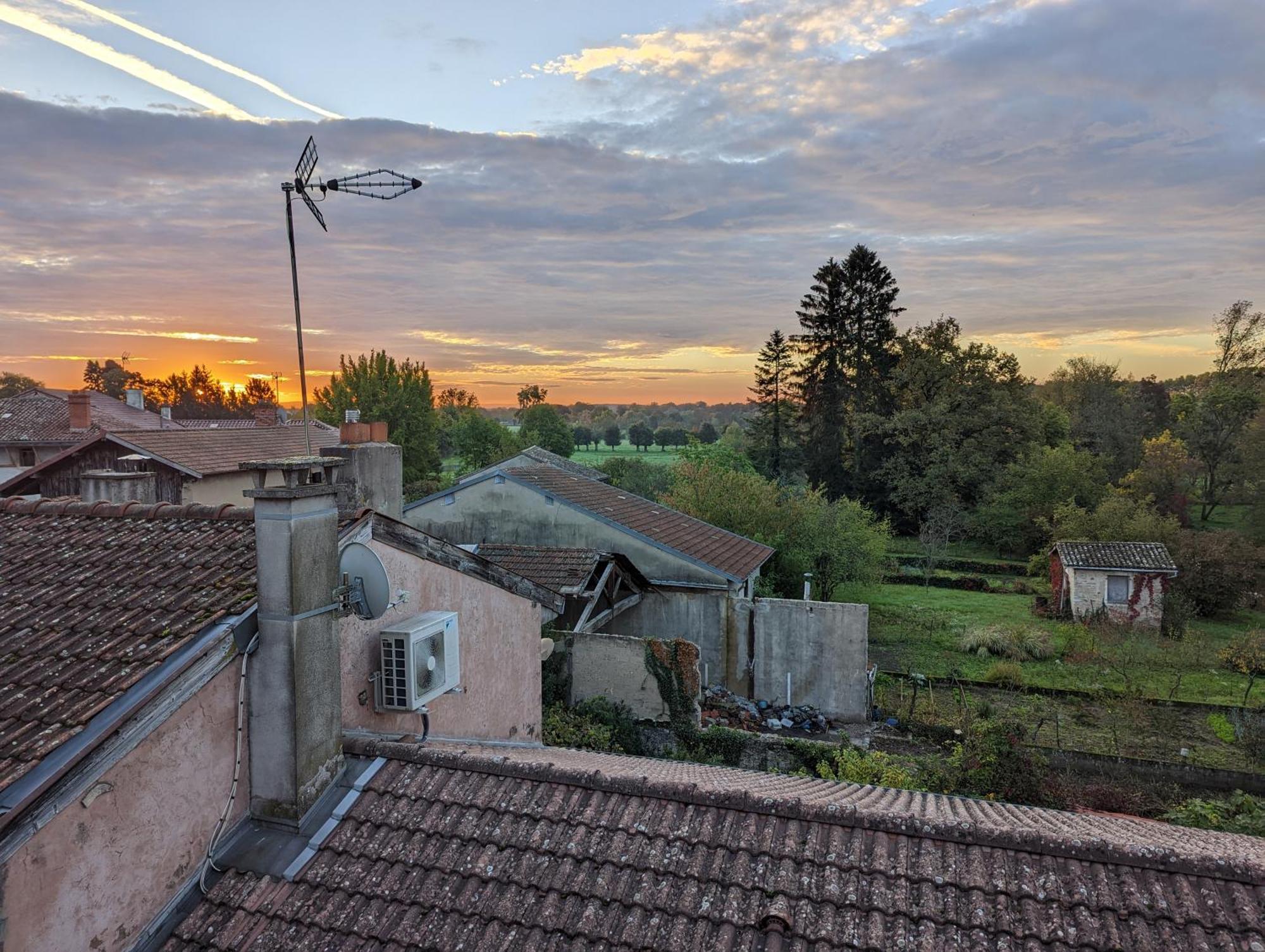 Le Cinoche, Cocon Sous Les Toits Appartement Pont-de-Vaux Buitenkant foto