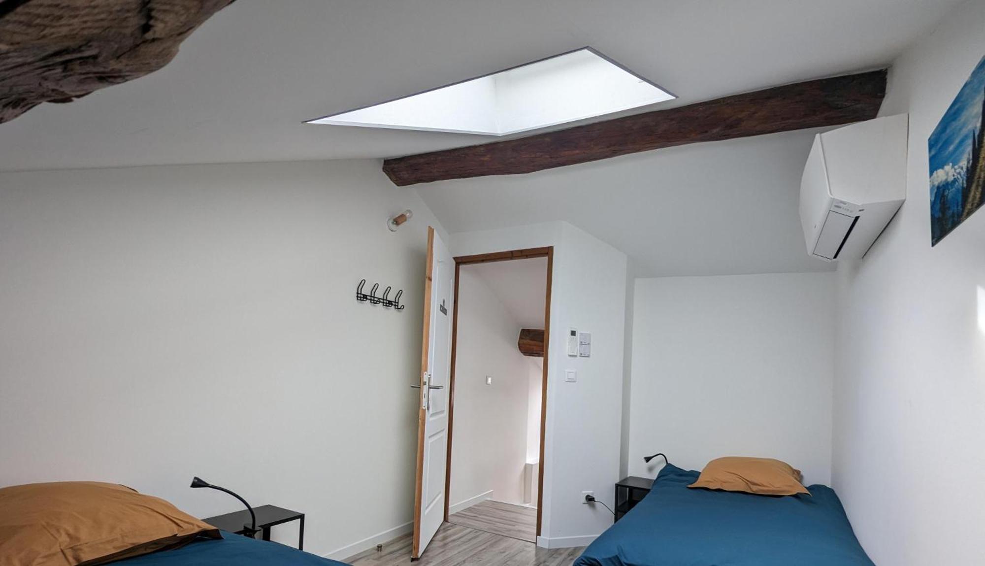 Le Cinoche, Cocon Sous Les Toits Appartement Pont-de-Vaux Buitenkant foto